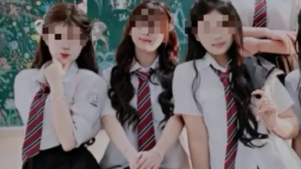 Chụp ảnh kỷ yếu với "tất lưới", nhóm học sinh bất ngờ bị CDM chỉ trích dữ dội kenhtingame com thumb chup anh ky yeu voi quot tat luoi quot nhom hoc sinh bat ngo bi cdm chi trich du doi 5a0f1775653958247 940w