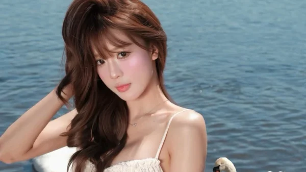 Chụp ảnh với thiên nga, hot girl như bước ra từ chuyện cổ tích kenhtingame com thumb chup anh voi thien nga hot girl nhu buoc ra tu chuyen co tich 753a1776309528900 940w