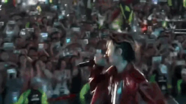 Cú sốc ngày Cá tháng 4: Nam thần “mặt rắn” showbiz bất ngờ tuyên bố giải nghệ kenhtingame com thumb cu soc ngay ca thang 4 nam than mat ran showbiz bat ngo tuyen bo giai nghe 04bc1775021842403 940w