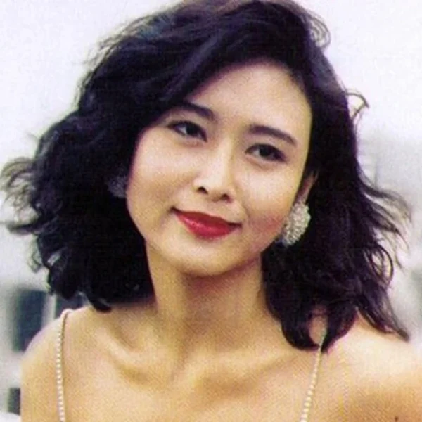 Cuộc đời của "nữ hoàng phim nóng" cởi đồ để nổi tiếng rồi mặc lại để trở thành ảnh hậu kenhtingame com thumb cuoc doi cua quot nu hoang phim nong quot coi do de noi tieng roi mac lai de tro thanh anh hau cc691775135644757 940w