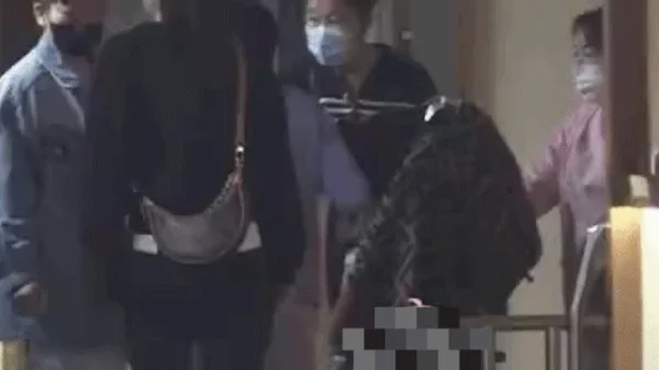 Đang hot clip bằng chứng Hoa hậu 2K3 giật chồng CEO của bạn thân diễn viên, lén sinh con ngoài giá thú từ năm ngoái kenhtingame com thumb dang hot clip bang chung hoa hau 2k3 giat chong ceo cua ban than dien vien len sinh con ngoai gia thu tu nam ngoai 17ab1777384116686 940w