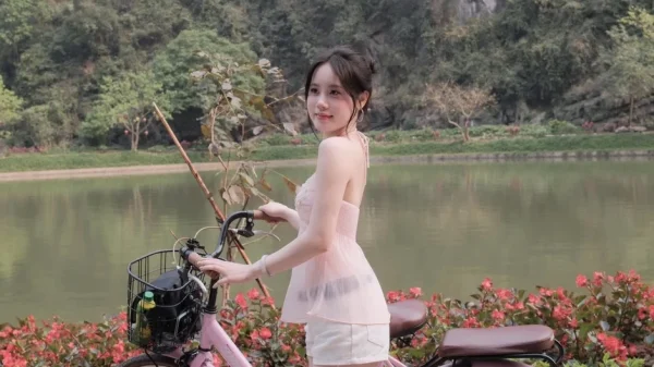 Dạo chơi ở Tuyệt Tình Cốc, bộ ảnh của hot girl bất ngờ viral chóng mặt kenhtingame com thumb dao choi o tuyet tinh coc bo anh cua hot girl bat ngo viral chong mat 6bb11775809926744 940w