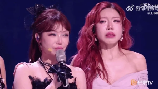 Đêm kinh hoàng của Trang Pháp tại show Trung Quốc: 2 lần liên tiếp thua sốc, òa khóc nức nở trước kết quả loại người kenhtingame com thumb dem kinh hoang cua trang phap tai show trung quoc 2 lan lien tiep thua soc oa khoc nuc no truoc ket qua loai nguoi 4cd81775953431715 940w