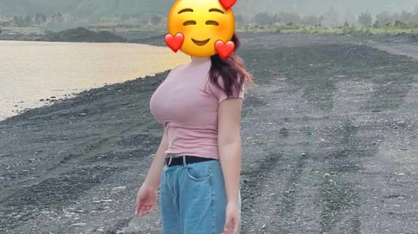 Diện đồ kín đáo đến 90% vẫn không thoát "lời ra tiếng vào", cô gái khóc ròng vì v.ò.ng 1 "quá khổ" kenhtingame com thumb dien do kin dao den 90 van khong thoat quot loi ra tieng vao quot co gai khoc rong vi vong 1 quot qua kho quot 63011775450971785 940w