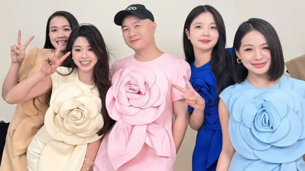 Đỗ Mạnh Cường mặc đồ nữ livestream doanh số 7 tỷ/ngày: "Khách hàng thích tôi trực tiếp mặc váy hơn là mẫu nữ!" kenhtingame com thumb do manh cuong mac do nu livestream doanh so 7 ty ngay quot khach hang thich toi truc tiep mac vay hon la mau nu quot 65d91776748114018 940w