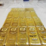 Đột kích hang ổ của 2 người đàn ông chi hơn 119 tỷ đồng mua vàng sau 5 tháng theo dõi, công an tịch thu 20 kg vàng bất hợp pháp trị giá hơn 386 tỷ kenhtingame com thumb dot kich hang o cua 2 nguoi dan ong chi hon 119 ty dong mua vang sau 5 thang theo doi cong an tich thu 20 kg vang bat hop phap tri gia hon 386 ty 64061776690470610 940w