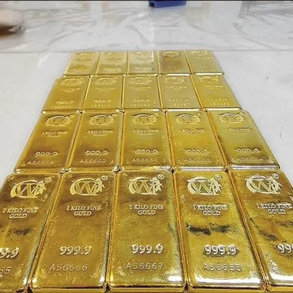 Đột kích hang ổ của 2 người đàn ông chi hơn 119 tỷ đồng mua vàng sau 5 tháng theo dõi, công an tịch thu 20 kg vàng bất hợp pháp trị giá hơn 386 tỷ kenhtingame com thumb dot kich hang o cua 2 nguoi dan ong chi hon 119 ty dong mua vang sau 5 thang theo doi cong an tich thu 20 kg vang bat hop phap tri gia hon 386 ty 64061776690470610 940w