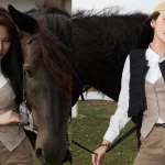 Đứng hình trước màn cưỡi ngựa thần sầu của hot girl làng Pick kenhtingame com thumb dung hinh truoc man cuoi ngua than sau cua hot girl lang pick af691775125838094 940w