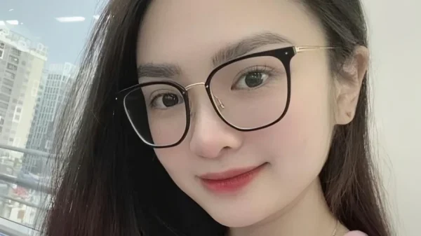 Gia đình tìm kiếm ca sĩ Thiện Nhân kenhtingame com thumb gia dinh tim kiem ca si thien nhan 44b41775434527434 940w