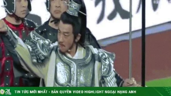 Hà Nhuận Đông diễu hành trước 30.000 người kenhtingame com thumb ha nhuan dong dieu hanh truoc 30000 nguoi 604c1776600099726 940w