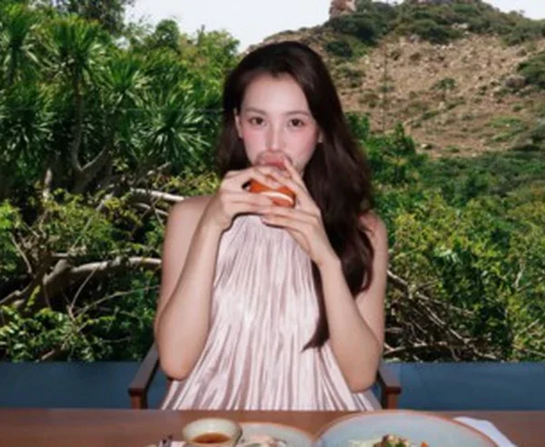 Hoa hậu Tiểu Vy: "Tôi không kiếm chồng giàu" kenhtingame com thumb hoa hau tieu vy quot toi khong kiem chong giau quot fada1776690006739 940w