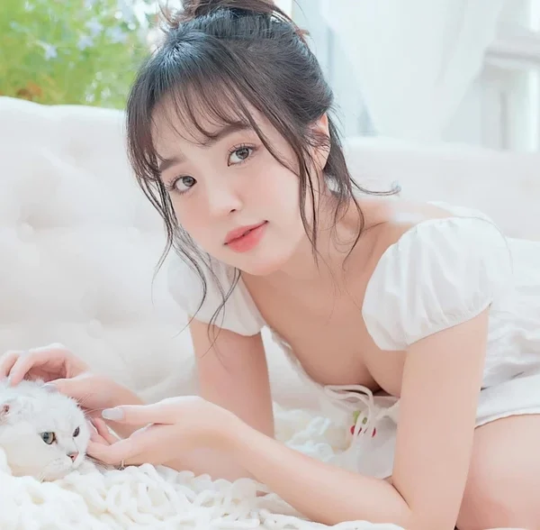 Hot girl chạm ngưỡng 30 vẫn khiến fan "lạc lối" vì vẻ ngoài "em chưa 18" kenhtingame com thumb hot girl cham nguong 30 van khien fan quot lac loi quot vi ve ngoai quot em chua 18 quot cf681776674492625 940w