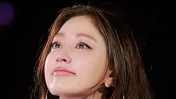 Jihyo (TWICE) rơi lệ khiến 9 triệu người xót xa, bị chê hết thời mà có cả concert đi vào lịch sử kenhtingame com thumb jihyo twice roi le khien 9 trieu nguoi xot xa bi che het thoi ma co ca concert di vao lich su f6a41777476248754 940w