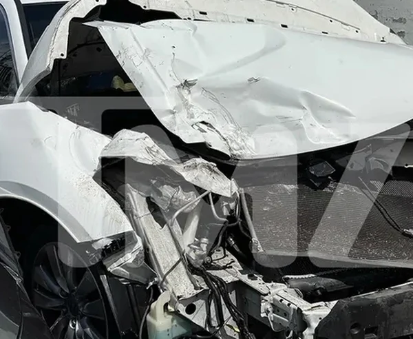 Khẩn cấp đưa nữ diễn viên cùng các con vào bệnh viện sau tai nạn ô tô kinh hoàng kenhtingame com thumb khan cap dua nu dien vien cung cac con vao benh vien sau tai nan o to kinh hoang 19ba1775399305019 940w