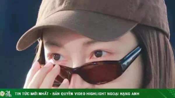 Khán giả vây kín công chúa Kpop tại sân bay Tân Sơn Nhất kenhtingame com thumb khan gia vay kin cong chua kpop tai san bay tan son nhat b7ea1776474743731 940w