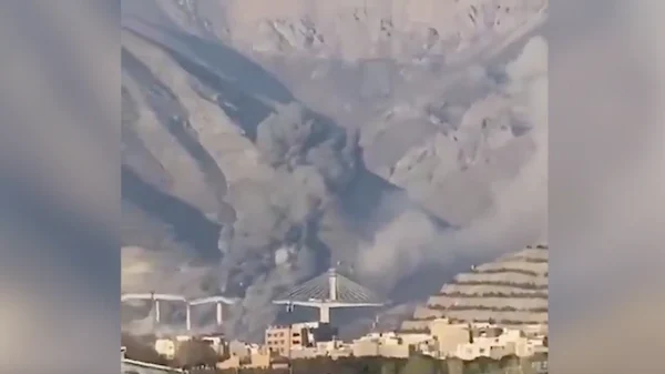 Khoảnh khắc cây cầu lớn nhất ở Iran sụp đổ kenhtingame com thumb khoanh khac cay cau lon nhat o iran sup do 73c11775201237228 940w