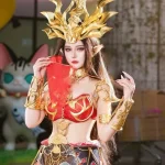 Không thể rời mắt với màn cosplay Mỹ Đỗ Toa Nữ Vương đẹp đến nghẹt thở kenhtingame com thumb khong the roi mat voi man cosplay m do toa nu vuong dep den nghet tho 1e491776328455210 940w