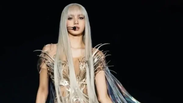 Lisa ở Coachella quá đẹp, nhưng giọng hát thì dở kenhtingame com thumb lisa o coachella qua dep nhung giong hat thi do 1aba1776662873324 940w