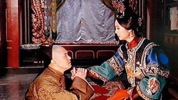 Lý Liên Anh cứ đêm xuống lại chuốc say Từ Hi để làm việc "mờ ám": Cung nữ lén nhìn phát hiện bí mật này kenhtingame com thumb ly lien anh cu dem xuong lai chuoc say tu hi de lam viec quot mo am quot cung nu len nhin phat hien bi mat nay 90e81777596037945 940w