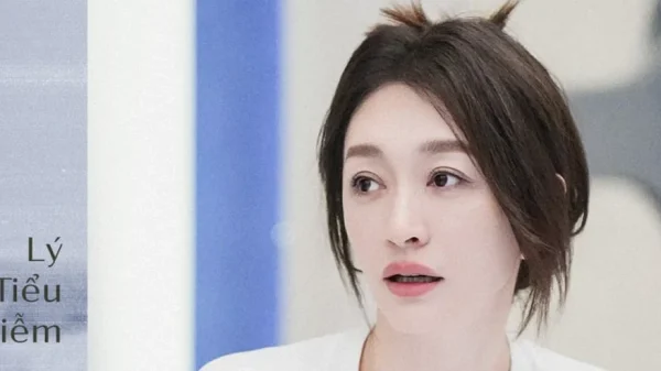 Lý Tiểu Nhiễm hát dở đến mức nổi tiếng cả Việt Nam, khóc 2 đêm vì lệch tông trở thành trò cười cõi mạng kenhtingame com thumb ly tieu nhiem hat do den muc noi tieng ca viet nam khoc 2 dem vi lech tong tro thanh tro cuoi coi mang 7b0b1776745268465 940w