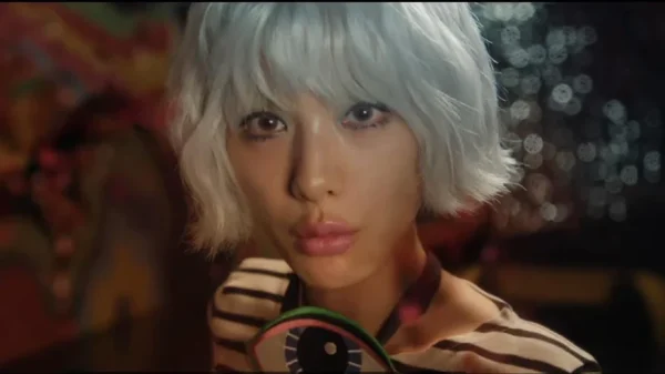 Mỹ nhân đẹp nhất thế giới phát điên vì 1 người đàn ông, ánh mắt càng nhìn càng ám ảnh kenhtingame com thumb m nhan dep nhat the gioi phat dien vi 1 nguoi dan ong anh mat cang nhin cang am anh 8dca1775654007322 940w