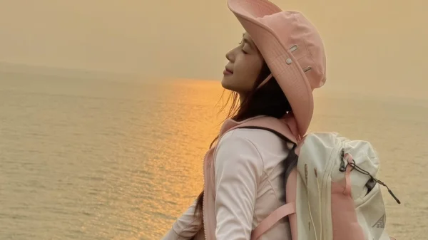 Mê mẩn với bộ ảnh Trekking đẹp như phim của hot girl xinh đẹp kenhtingame com thumb me man voi bo anh trekking dep nhu phim cua hot girl xinh dep 002e1776915017455 940w