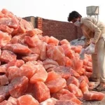 Một loại muối từ Himalaya được cả thế giới săn đón - xem cách khai thác mà nhiều người không tin vào mắt mình kenhtingame com thumb mot loai muoi tu himalaya duoc ca the gioi san don xem cach khai thac ma nhieu nguoi khong tin vao mat minh 76831776005962789 940w