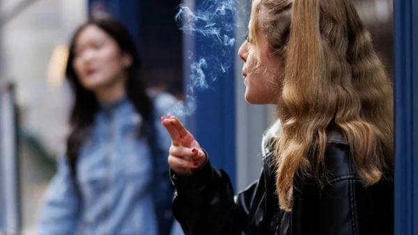 Một quốc gia chính thức cấm người sinh sau ngày 1/1/2009 mua thuốc lá kenhtingame com thumb mot quoc gia chinh thuc cam nguoi sinh sau ngay 1 1 2009 mua thuoc la eaa31776843854014 940w