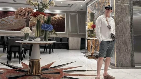 Nam ca sĩ là Viện phó, thỉnh thoảng chốt đơn 1 căn nhà: U55 chưa vợ con, hé lộ chuyện tình chua xót kenhtingame com thumb nam ca si la vien pho thinh thoang chot don 1 can nha u55 chua vo con he lo chuyen tinh chua xot eb521775308872086 940w