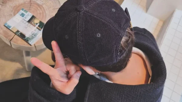 Nam diễn viên từ bỏ cơ hội thành sao hạng A vì sợ hãi: "Có người gửi cho tôi phong bì chứa đầy tóc của họ" kenhtingame com thumb nam dien vien tu bo co hoi thanh sao hang a vi so hai quot co nguoi gui cho toi phong bi chua day toc cua ho quot 61cc1776244258384 940w