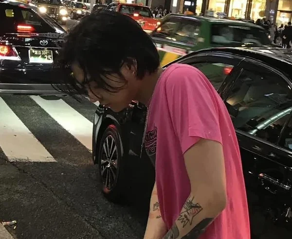 Nam nghệ sĩ đang nổi tiếng thì mất tích, đồng nghiệp lo lắng "chỉ cần còn sống đâu đó là được rồi" kenhtingame com thumb nam nghe si dang noi tieng thi mat tich dong nghiep lo lang quot chi can con song dau do la duoc roi quot b2ba1775405166763 940w