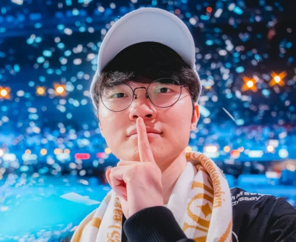 Ngày này năm xưa: Faker xuất hiện nhưng đây có lẽ là tuyển thủ "vui nhất" kenhtingame com thumb ngay nay nam xua faker xuat hien nhung day co le la tuyen thu quot vui nhat quot a4bd1775484263242 940w