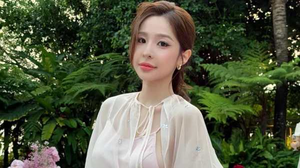 Nhan sắc mặn mà của Tammy Phạm, lưng trần quyến rũ tựa nàng thơ đời thực kenhtingame com thumb nhan sac man ma cua tammy pham lung tran quyen ru tua nang tho doi thuc 1bc91776588452198 940w