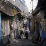 Những kiếp người “ký sinh” trong khu nhà giàu Gangnam (Seoul): Phía sau sự hào nhoáng của giới siêu giàu Hàn Quốc kenhtingame com thumb nhung kiep nguoi ky sinh trong khu nha giau gangnam seoul phia sau su hao nhoang cua gioi sieu giau han quoc 3b231776323494529 940w