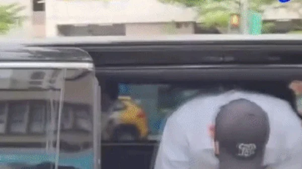 Nóng nhất hôm nay: Mỹ nam Thơ Ngây và bạn gái hot girl bị tuyên án 6 tháng tù giam kenhtingame com thumb nong nhat hom nay m nam tho ngay va ban gai hot girl bi tuyen an 6 thang tu giam 82b81776841472095 940w