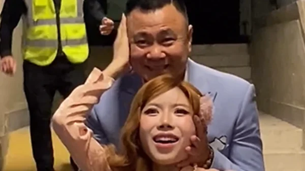 NSND Tự Long nói thẳng 1 câu khi thấy Trang Pháp trở về từ Đáp Gió Trung Quốc kenhtingame com thumb nsnd tu long noi thang 1 cau khi thay trang phap tro ve tu dap gio trung quoc 28381776321527573 940w