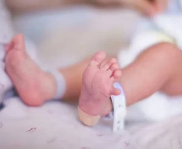 Sai lầm kinh hoàng trong phòng pha sữa: 6 trẻ sơ sinh thiệt mạng kenhtingame com thumb sai lam kinh hoang trong phong pha sua 6 tre so sinh thiet mang f52d1776430124445 940w