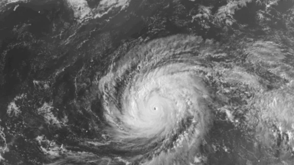 Siêu bão mạnh nhất hành tinh Sinlaku lại đổi hướng, đổ bộ ngay hôm nay với sức gió 265 km/giờ và "đặc biệt bất thường" kenhtingame com thumb sieu bao manh nhat hanh tinh sinlaku lai doi huong do bo ngay hom nay voi suc gio 265 km gio va quot dac biet bat thuong quot 513a1776147418144 940w