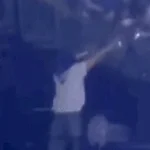 Sự cố kinh hoàng: Gãy rào chắn khán đài khiến nhiều người rơi từ trên cao xuống tại concert của Super Junior kenhtingame com thumb su co kinh hoang gay rao chan khan dai khien nhieu nguoi roi tu tren cao xuong tai concert cua super junior 00811775455535398 940w