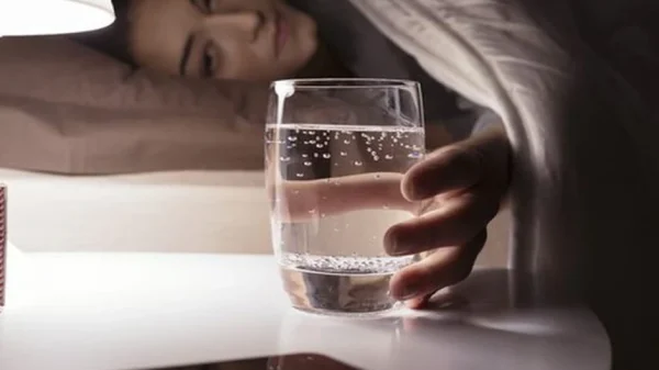 Tại sao vị của nước lọc vào lúc 3 giờ sáng lại khác hoàn toàn với mọi thời điểm trong ngày? kenhtingame com thumb tai sao vi cua nuoc loc vao luc 3 gio sang lai khac hoan toan voi moi thoi diem trong ngay c4cd1776831577847 940w