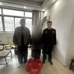 Thu giữ 3 chiếc điện thoại, hơn 4,7 tỷ đồng tiền mặt trong vali và bắt khẩn cấp 1 người kenhtingame com thumb thu giu 3 chiec dien thoai hon 4 7 ty dong tien mat trong vali va bat khan cap 1 nguoi d7611775195270285 940w