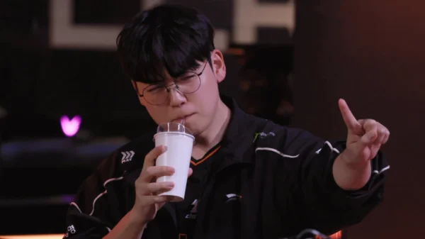 Tình huống chủ chốt trong chiến thắng của HLE trước Gen.G hóa ra là do Gumayusi "đạo diễn" kenhtingame com thumb tinh huong chu chot trong chien thang cua hle truoc geng hoa ra la do gumayusi quot dao dien quot c10f1776533616784 940w