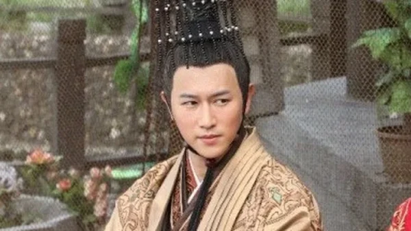 Trần Kiện Phong: Hoàng đế đẹp nhất màn ảnh hết thời kenhtingame com thumb tran kien phong hoang de dep nhat man anh het thoi 4b421775713225649 940w