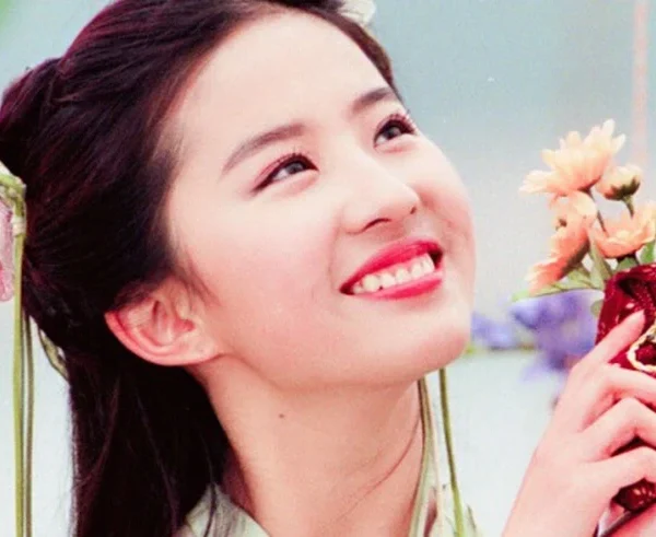 Trên đời có duy nhất 1 người cười hở lợi vẫn đẹp khủng khiếp kenhtingame com thumb tren doi co duy nhat 1 nguoi cuoi ho loi van dep khung khiep 057c1775832789808 940w