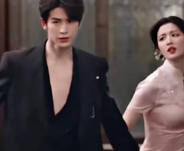 Trương Lăng Hách đóng phim dân quốc mà như đi catwalk kenhtingame com thumb truong lang hach dong phim dan quoc ma nhu di catwalk fc971775055691359 940w