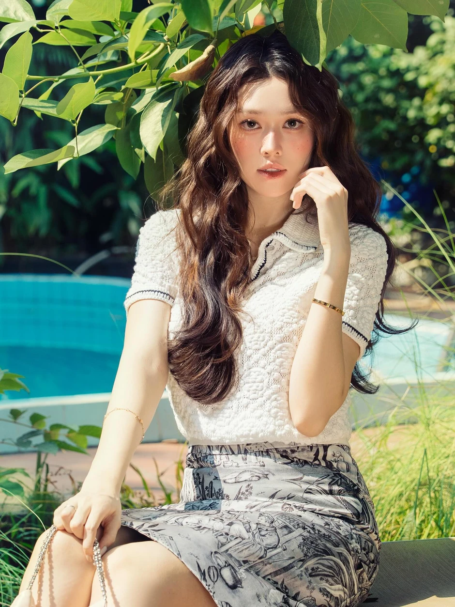 Tiểu thư Vbiz được giấu kín bưng nay đã lớn cỡ này: Mẹ là Á hậu visual đỉnh, danh tính bố cực bí ẩn