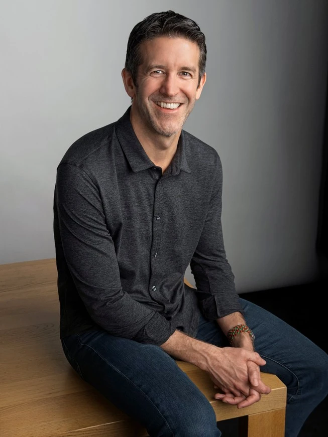 Tim Cook trở thành Chủ tịch Điều hành của Apple, John Ternus kế nhiệm trở thành CEO của Apple