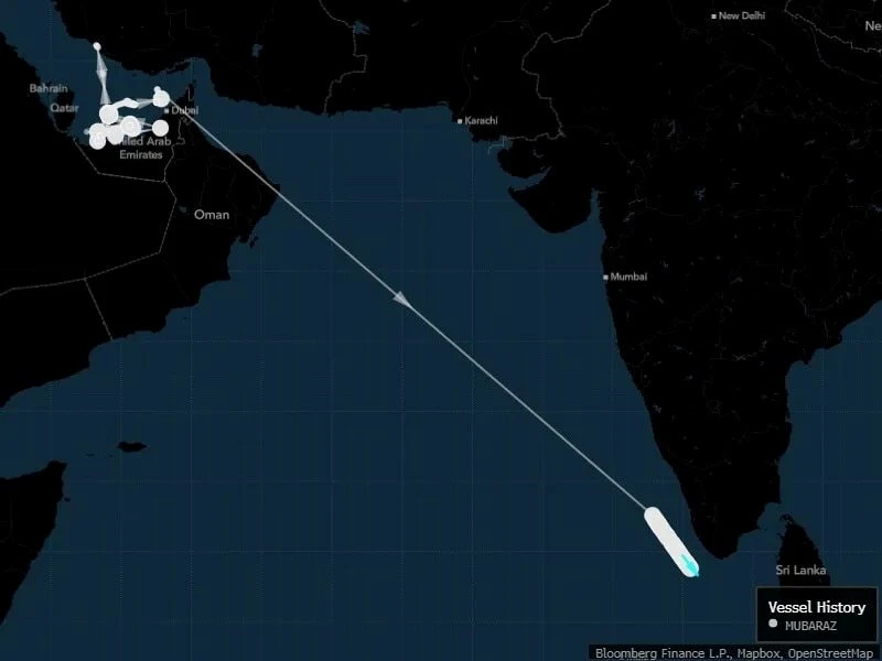 TIn vui từ eo biển Hormuz: Lô hàng LNG đầu tiên 'thông chốt' thành công, điểm đến là quốc gia sát vách Việt Nam