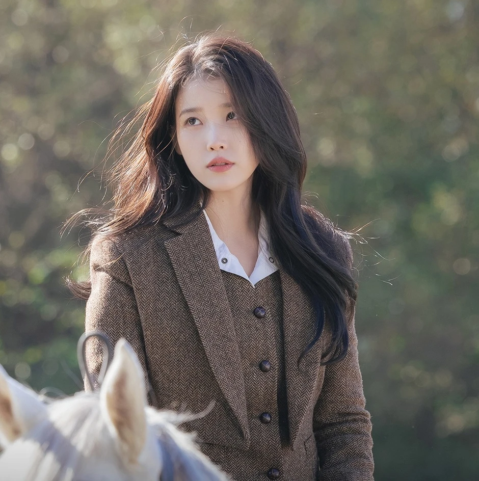 Tình sử ồn ào của IU: Vướng scandal chấn động với Eunhyuk (SuJu), Lee Jong Suk không phải bạn trai đầu tiên được công khai