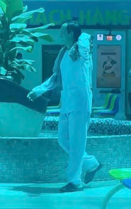 Tình trạng của NS Hoài Linh sau khi lộ ảnh một mình trong bệnh viện Tình trạng của NS Hoài Linh sau khi lộ ảnh một mình trong bệnh viện